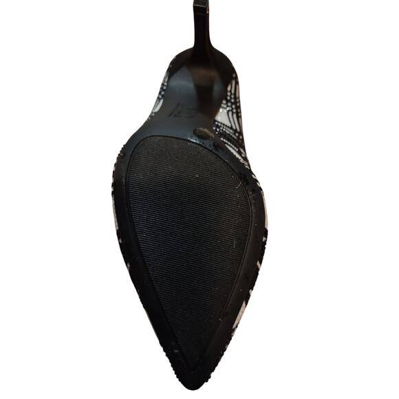 INC Black White Plaid Beaded Heel Pump with Black Velvet ZITAH56F Size 6M - Picture 6 of 9